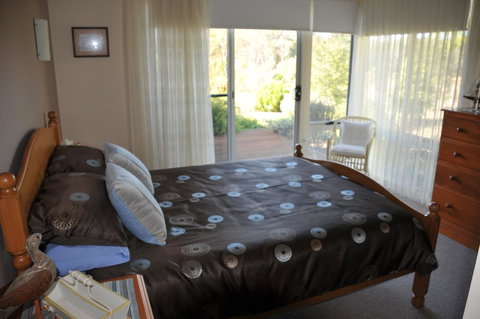 Glenelg On King Bed & Breakfast - Accommodation Mount Tamborine 23
