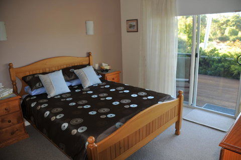 Glenelg On King Bed & Breakfast - Accommodation Mount Tamborine 24