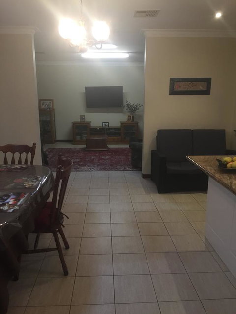 Travellers Rest Motel - Accommodation Mount Tamborine 8