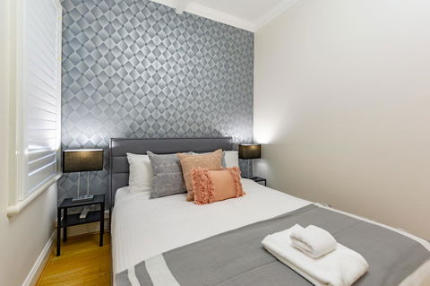 Heritage Townhouse Near Harbour Bridge - Accommodation Mount Tamborine 27