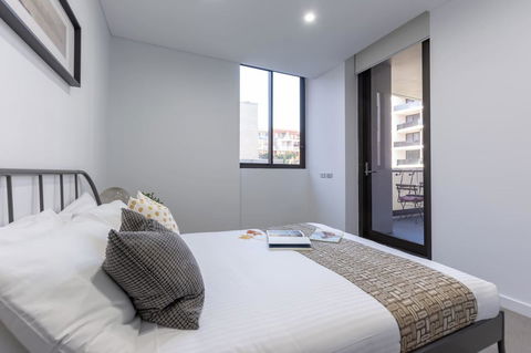 Inner City Stylish Apt Walk To Green Square - Accommodation Mount Tamborine 8