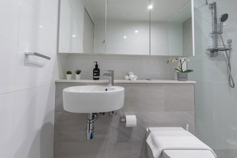 Inner City Stylish Apt Walk To Green Square - Accommodation Mount Tamborine 3