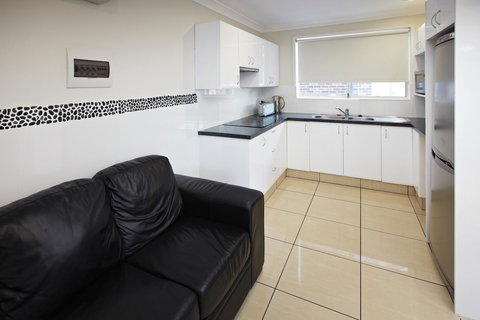 Jesmond Executive Villas - Accommodation Mount Tamborine 29