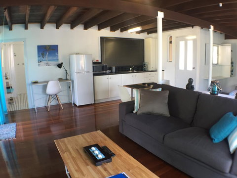 High Tide At Emerald - Accommodation Mount Tamborine 4