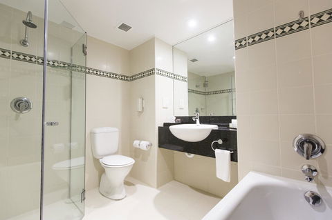 Rydges World Square - Accommodation Mount Tamborine 4