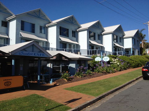 Breakers Apartments - Accommodation Mount Tamborine 0