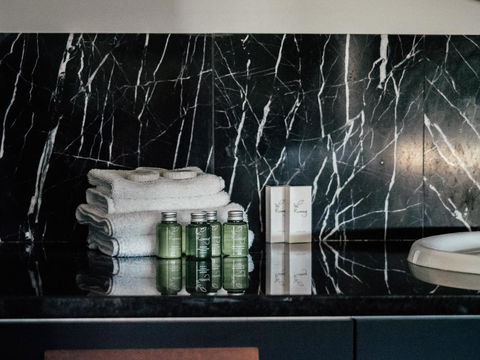 Waves Byron Bay - Accommodation Mount Tamborine 17