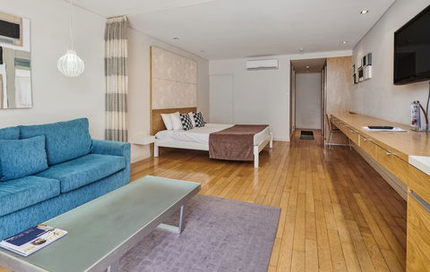 Waves Byron Bay - Accommodation Mount Tamborine 39