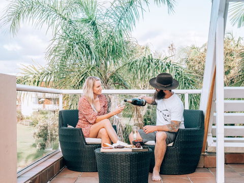 Waves Byron Bay - Accommodation Mount Tamborine 11