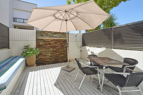 Waves Byron Bay - Accommodation Mount Tamborine 38