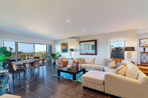 Churchill View Forster - Accommodation Mount Tamborine 0