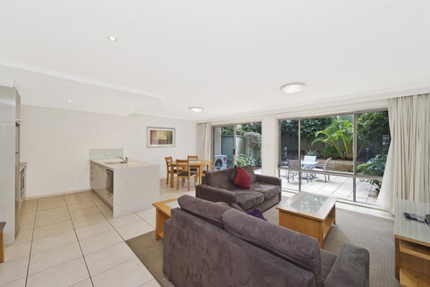 Flynns Beach Resort - Accommodation Mount Tamborine 2