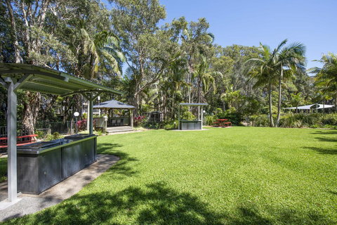 Flynns Beach Resort - Accommodation Mount Tamborine 9