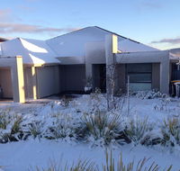 Jindabyne Executive - Accommodation Mount Tamborine