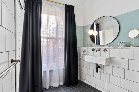 Hotel Harry, Ascend Hotel Collection - Accommodation Mount Tamborine 35