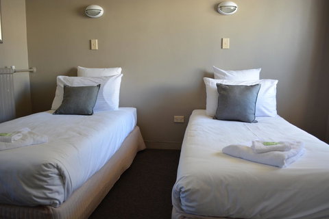 Commercial Hotel Motel Lithgow - Accommodation Mount Tamborine 30