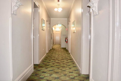 Commercial Hotel Motel Lithgow - Accommodation Mount Tamborine 13