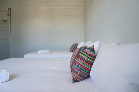 Rosehill Hotel - Accommodation Mount Tamborine 3