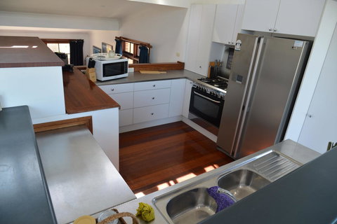 The Boat House - Accommodation Mount Tamborine 14