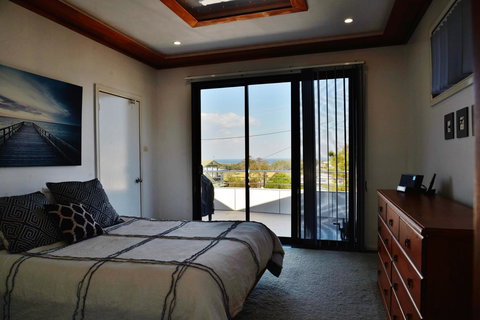 The Boat House - Accommodation Mount Tamborine 11