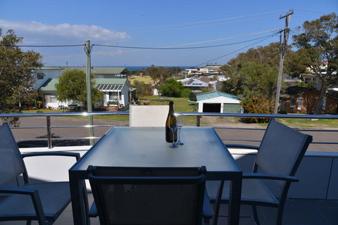 The Boat House - Accommodation Mount Tamborine 2