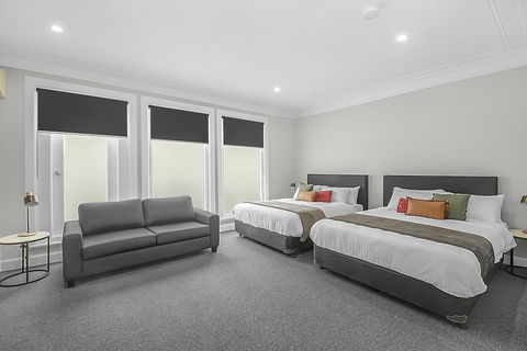 Horse And Jockey Hotel Homebush - Accommodation Mount Tamborine 0