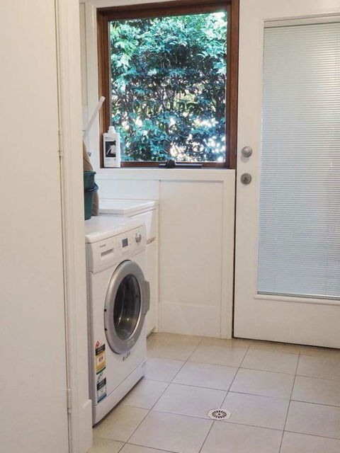 Lark Cottage - Accommodation Mount Tamborine 10