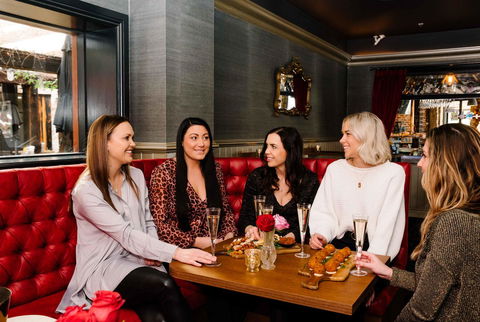 The Lucky Hotel - Accommodation Mount Tamborine 15