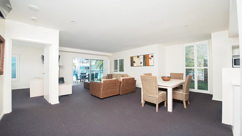 Pacific Blue, Salamander Bay - Accommodation Mount Tamborine 1