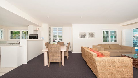 Pacific Blue, Salamander Bay - Accommodation Mount Tamborine 33