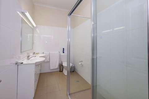 Lakes And Ocean Hotel Forster - Accommodation Mount Tamborine 2