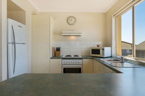 Baywatch Apartments Merimbula - Accommodation Mount Tamborine 18