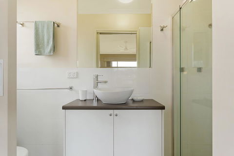 Baywatch Apartments Merimbula - Accommodation Mount Tamborine 12