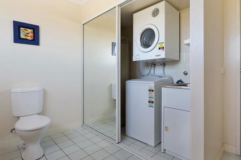 Baywatch Apartments Merimbula - Accommodation Mount Tamborine 17