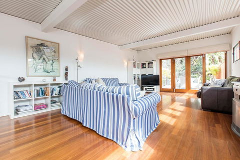 Family Surf House 5 Min Walk To Manly Beach - Accommodation Mount Tamborine 9
