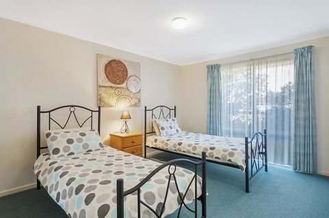 Black Dolphin Resort Motel & Apartments - Accommodation Mount Tamborine 2