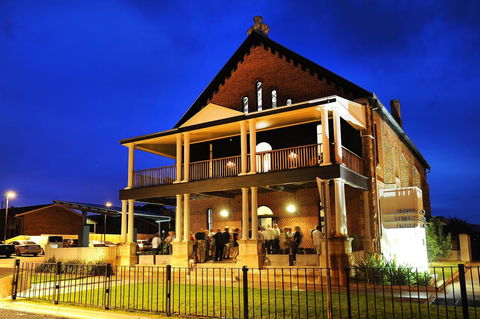 Perry Street Hotel - Accommodation Mount Tamborine 0