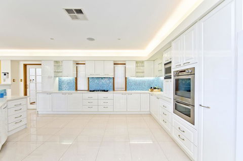 One Mile Mansion - Private Coastal Retreat FREE FAMILY ADVENTURE PASS - Accommodation Mount Tamborine 2