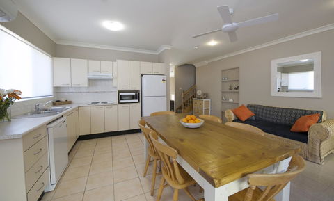 Marty's @ Little Beach - Accommodation Mount Tamborine 10