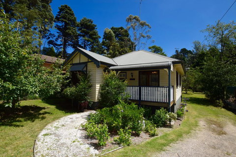 Allegra Cottage Of Leura - Accommodation Mount Tamborine 11