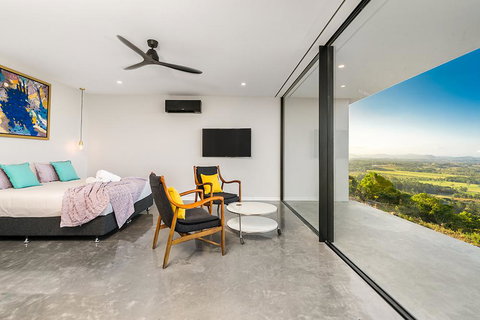 Sundays At Byron - Accommodation Mount Tamborine 22