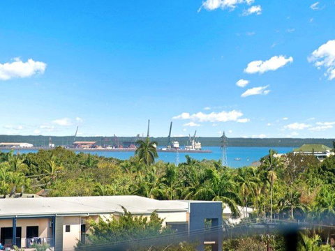 Nomikis\'On The Avenue - Accommodation Mount Tamborine 15