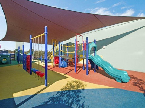 Nomikis\'On The Avenue - Accommodation Mount Tamborine 7