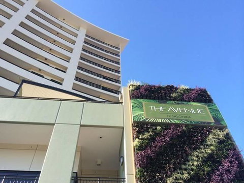 Nomikis\'On The Avenue - Accommodation Mount Tamborine 9