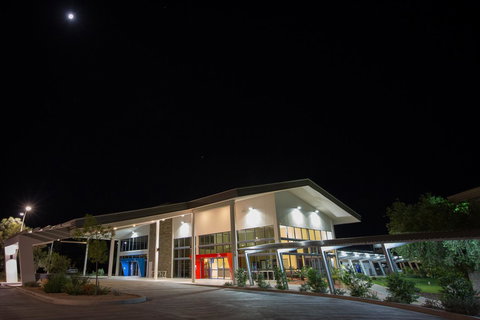 Crowne Plaza Alice Springs Lasseters, An IHG Hotel - Accommodation Mount Tamborine 12