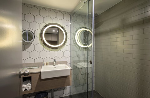 Crowne Plaza Alice Springs Lasseters, An IHG Hotel - Accommodation Mount Tamborine 29