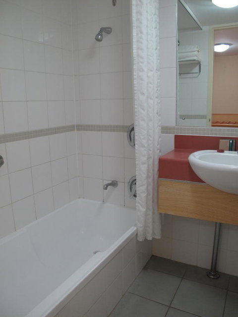 Crowne Plaza Alice Springs Lasseters, An IHG Hotel - Accommodation Mount Tamborine 6