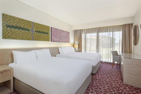 Crowne Plaza Alice Springs Lasseters, An IHG Hotel - Accommodation Mount Tamborine 8