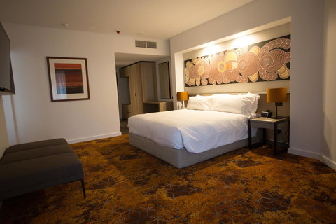 Crowne Plaza Alice Springs Lasseters, An IHG Hotel - Accommodation Mount Tamborine 33