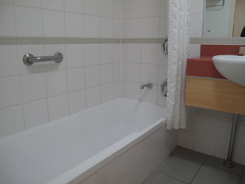 Crowne Plaza Alice Springs Lasseters, An IHG Hotel - Accommodation Mount Tamborine 5